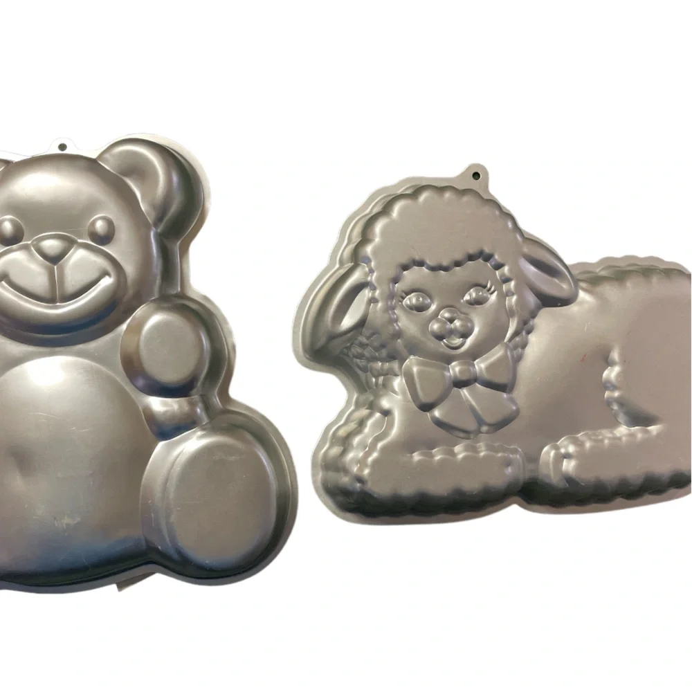 Wilton baking cake pans two animals bear and lamb NWT